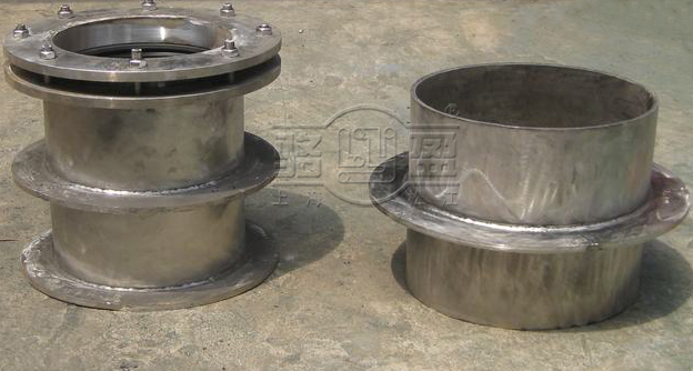 不銹鋼柔性<a href=http://www.www.lamarhomegallery.com target=_blank class=infotextkey>防水套管</a>